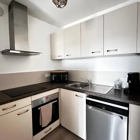 Place De Parking En Sous Sol Privatif Apartment *