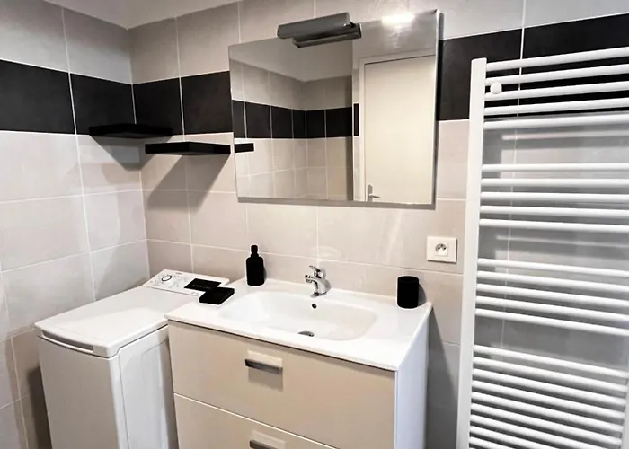 Place De Parking En Sous Sol Privatif Apartment Ajaccio (Corsica)